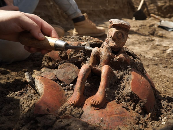 Bronze Age canaanite thinker figurine pictures